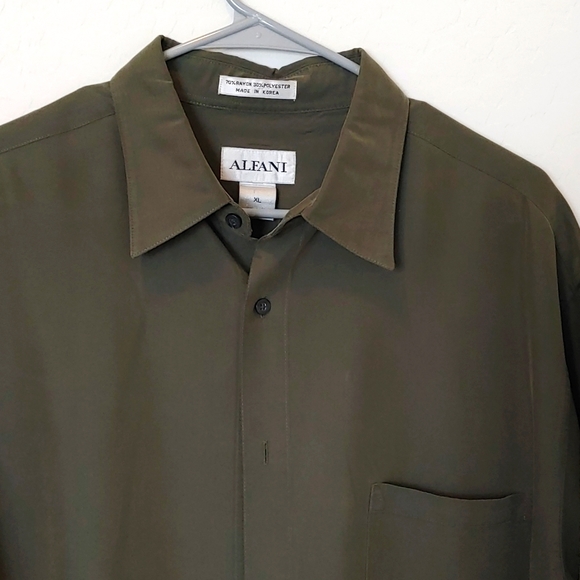 Men's Casual Button down Shirt - Picture 1 of 7